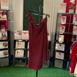 One-Shoulder Burgundy Cocktail Dress with Draped Neckline